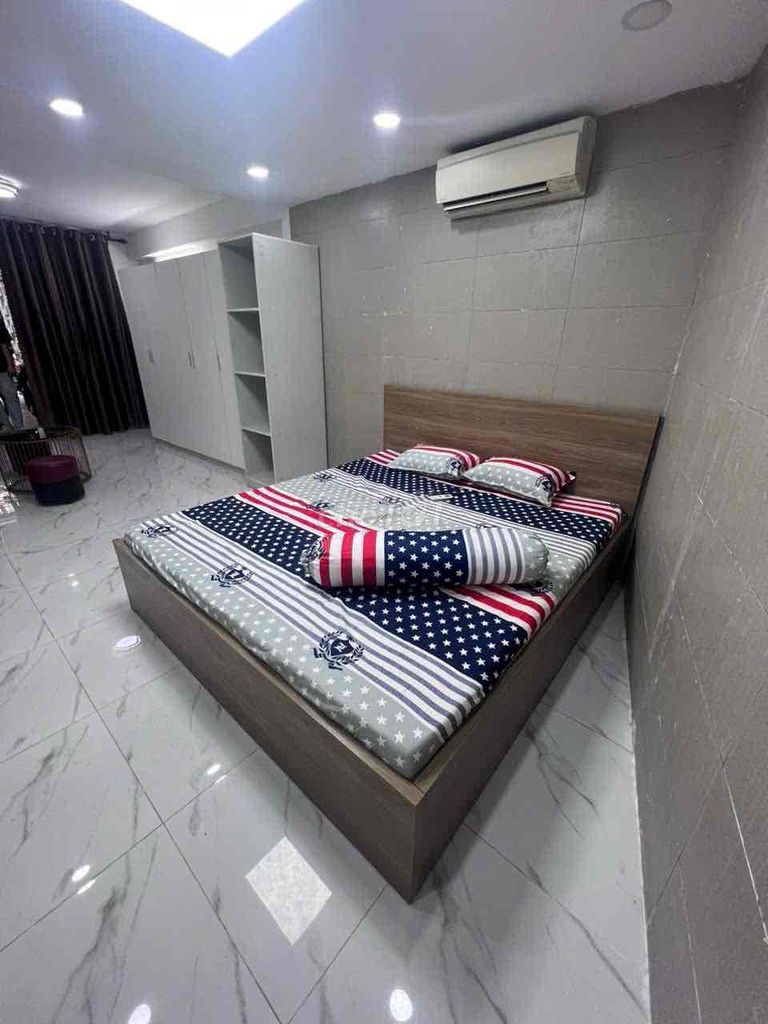 Rent the apartment. One bedroom.