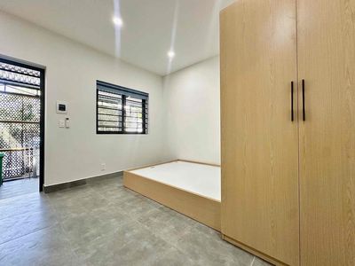 It's the owner who rents the new 187nd Guardians at Trần Não.