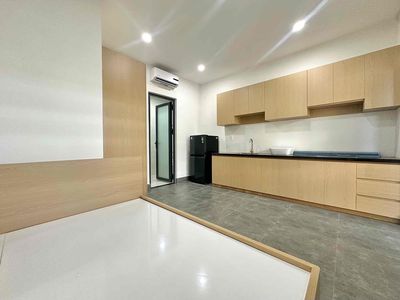 It's the owner who rents the new 187nd Guardians at Trần Não.