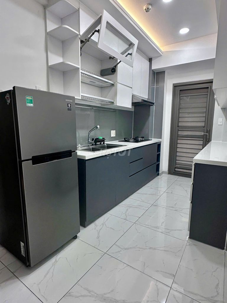 Rent the two bedrooms, two full-size toilets for 15 million in Saigon South.
