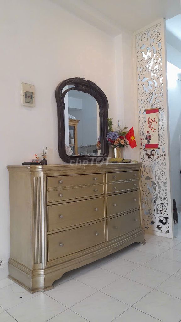 Chung Cư 109 Nguyễn Biểu-60 meters, one bedroom full of furniture.
