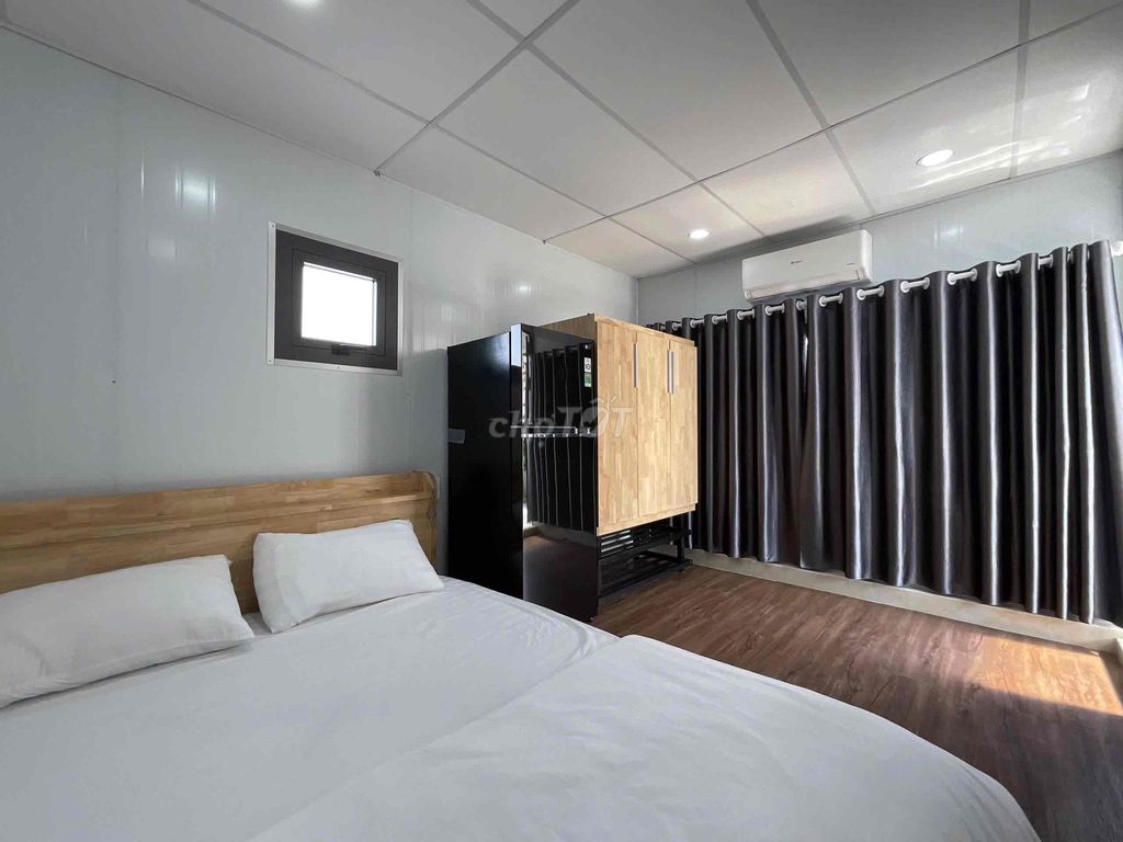 1 bedroom - super wide balcony - elevator in the heart of District 1