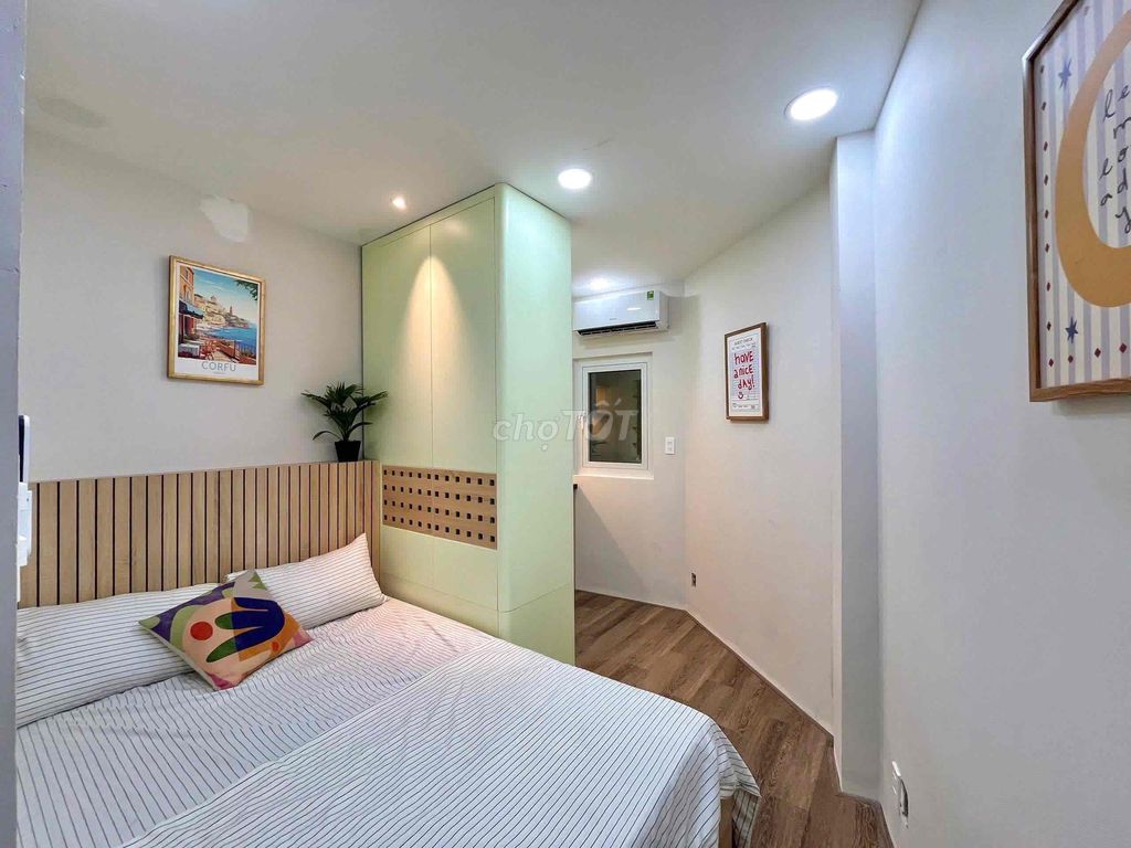 Nice room full interior - open window - Phú Nhuận Center