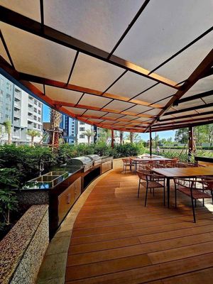 I specialize in renting Celesta Rise apartment - a two bedroom 3 bedrooms