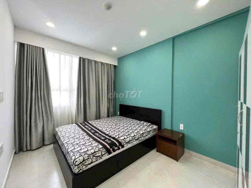 2 bedrooms - The Botanica - 15.5 million per month - move in immediately