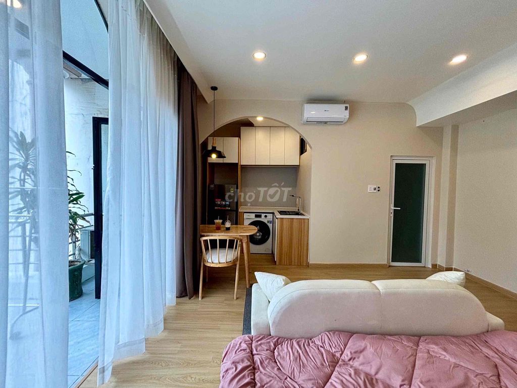 Rent an apartment full of Hồ Bá Kiện Street furniture, District 10