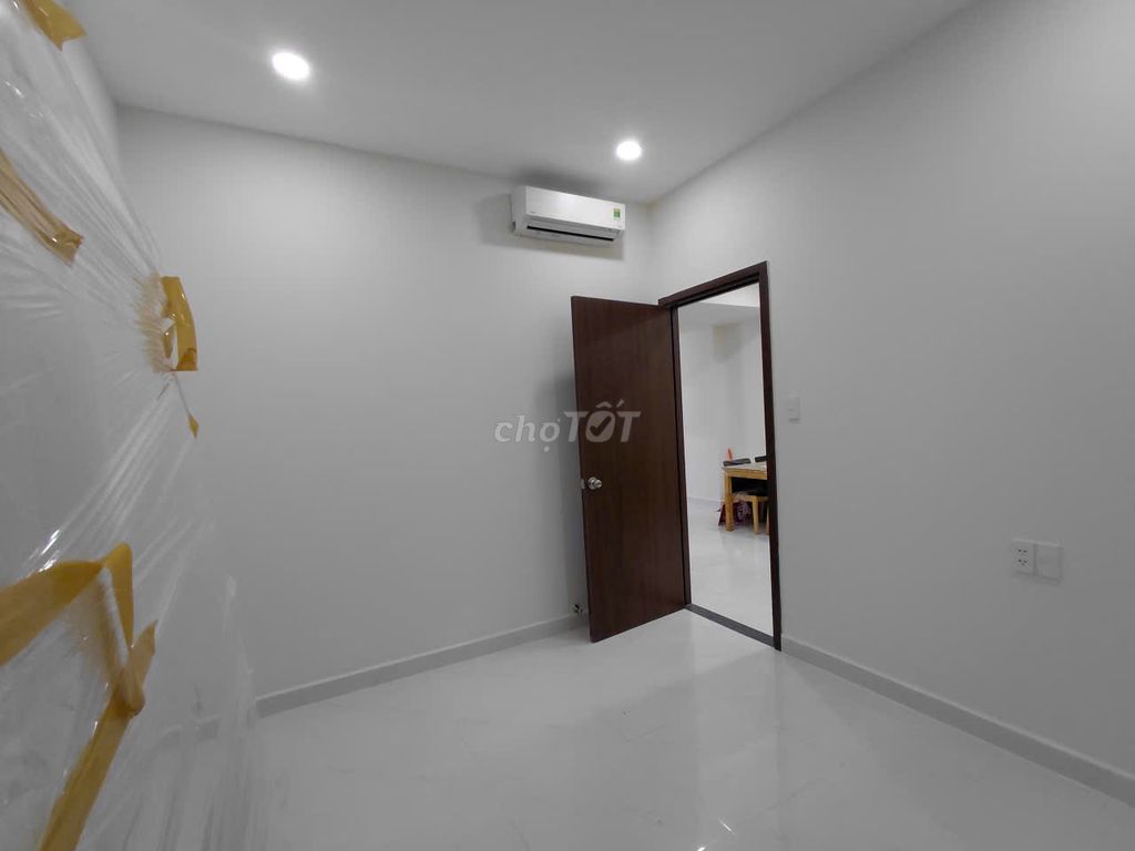 Rent Green River in 8th District, 665 meters 2 bedrooms for 11 million entire interiors.