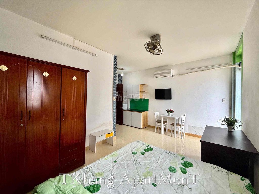 Rent Studio Balcon elevator of the Full Building Buildings at  cmt8 A.L.D.
