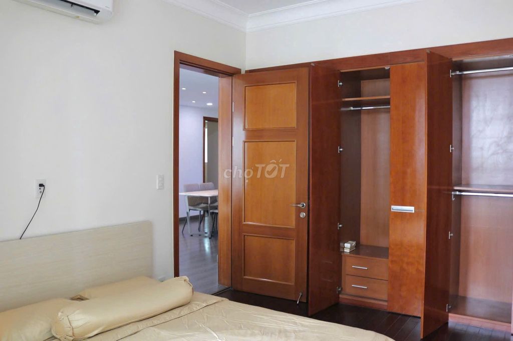 Rent the apartment of the manor 1, 3 bedrooms with a nice full interior