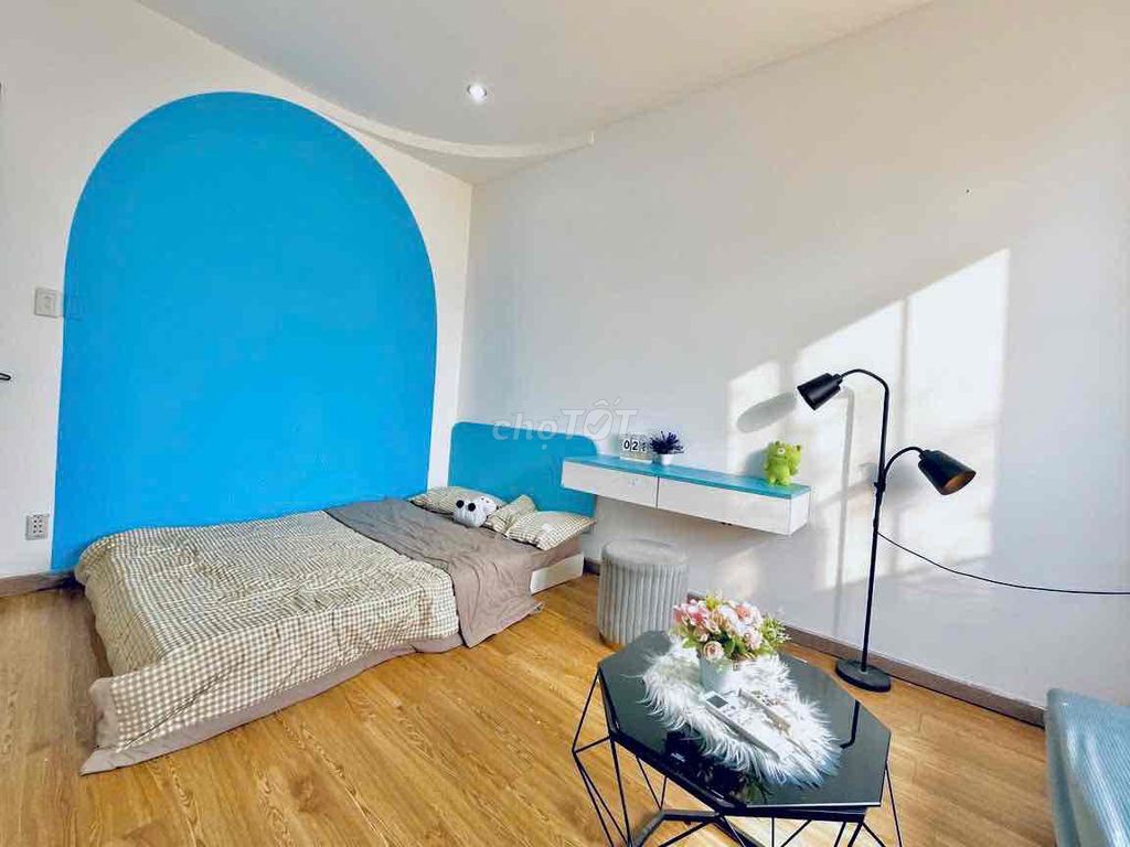 In one bedroom, a 40-foot bedroom in front of Nguyễn Văn Cừ, the guests are down by 500 k.