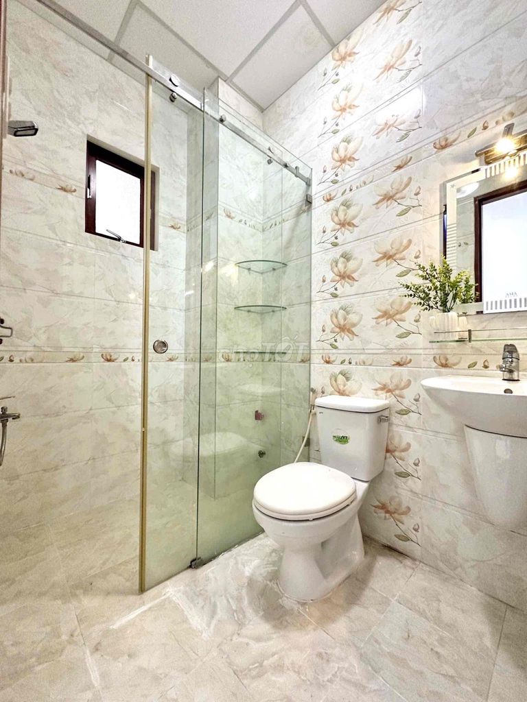 Hot apartment one bedroom 55 M2 broadly, clean room every week, good price