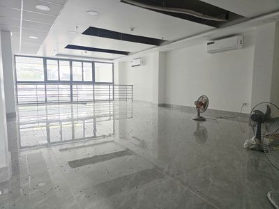 Rent an alley 406 Cộng Hòa_6.8 x21 m of ground 4 floors, rooftop