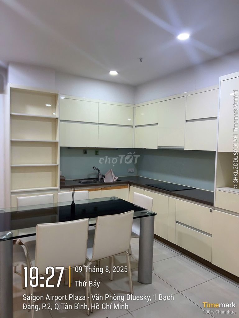 Saigon Airport for rent, 2 bedrooms, 2 toilets,95 meters,full interior, 17 million.
