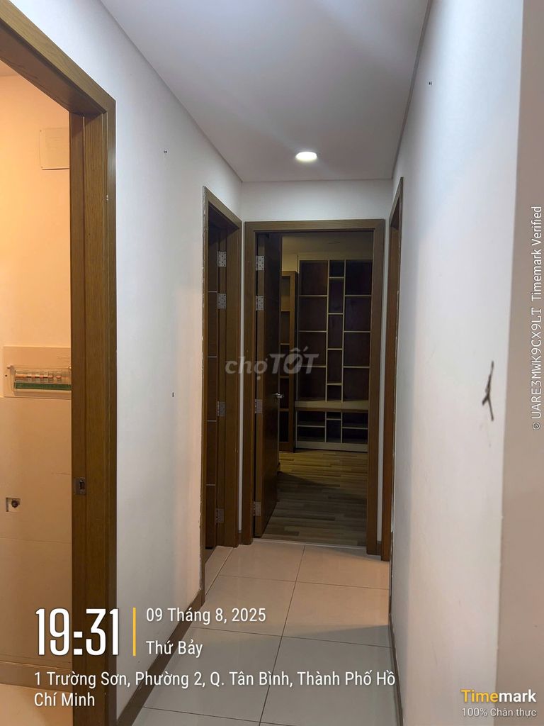 Saigon Airport for rent, 2 bedrooms, 2 toilets,95 meters,full interior, 17 million.