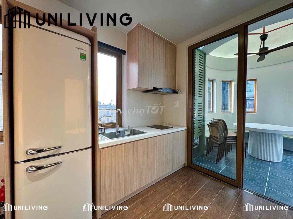 Hot penthouse yard 55 M2 high-level station, new house, clean house.