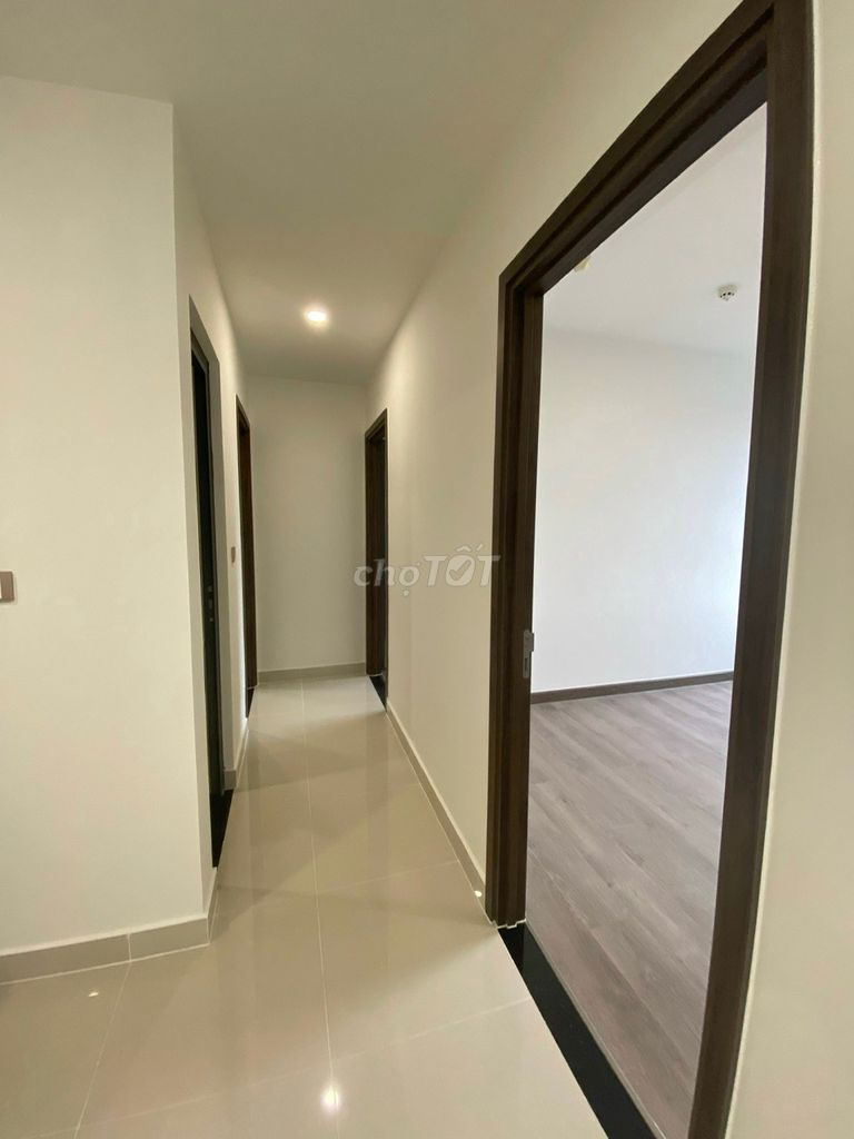 District 7 Ottevaed 2 bedrooms - nice light welcome, clear view - ntcb/full interior