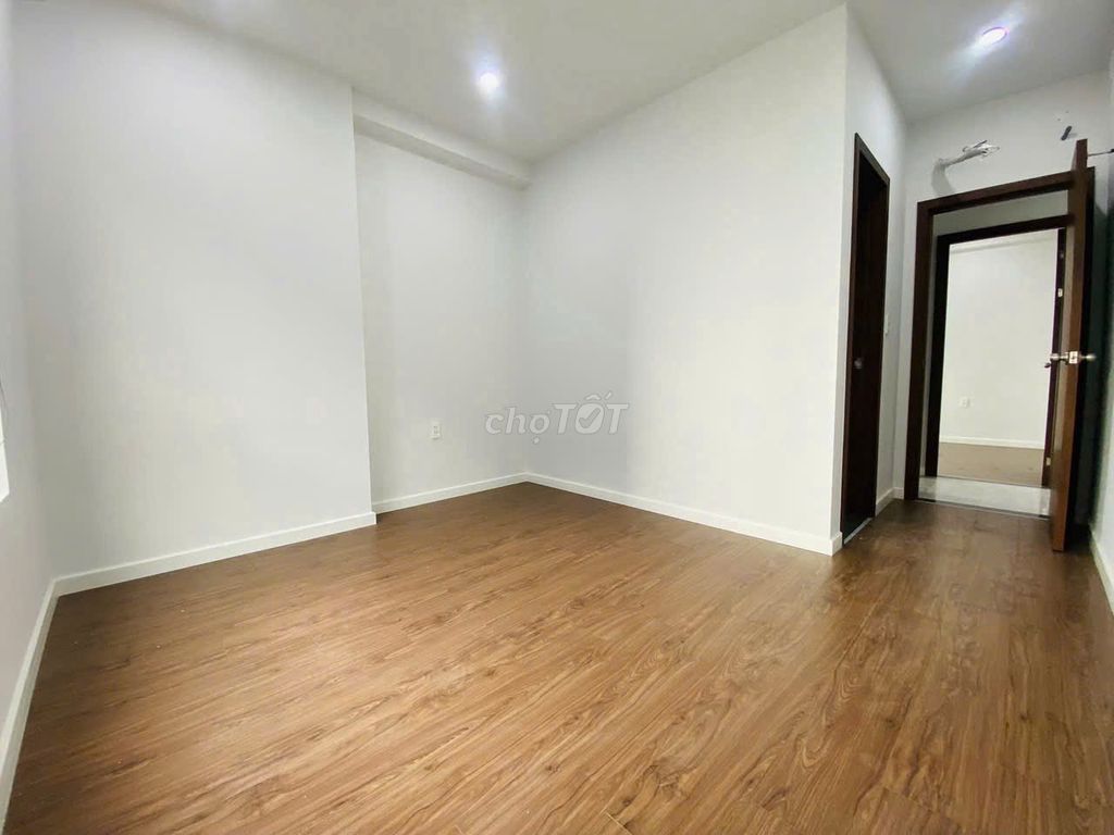 High-level Picity apartment. Tx13. 12th. 60 meters 2 bedrooms. At 7.5 million.