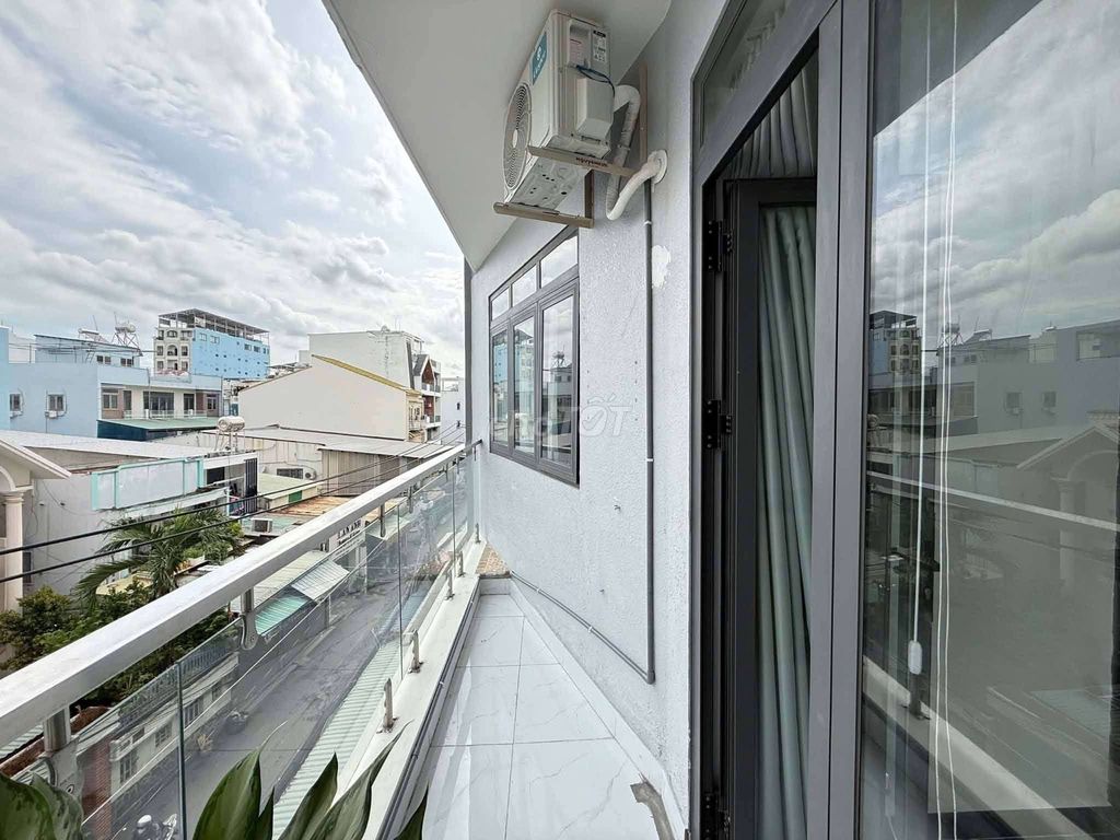 Rent a big balcony bedroom, Nguyễn Thị Định, District 2.