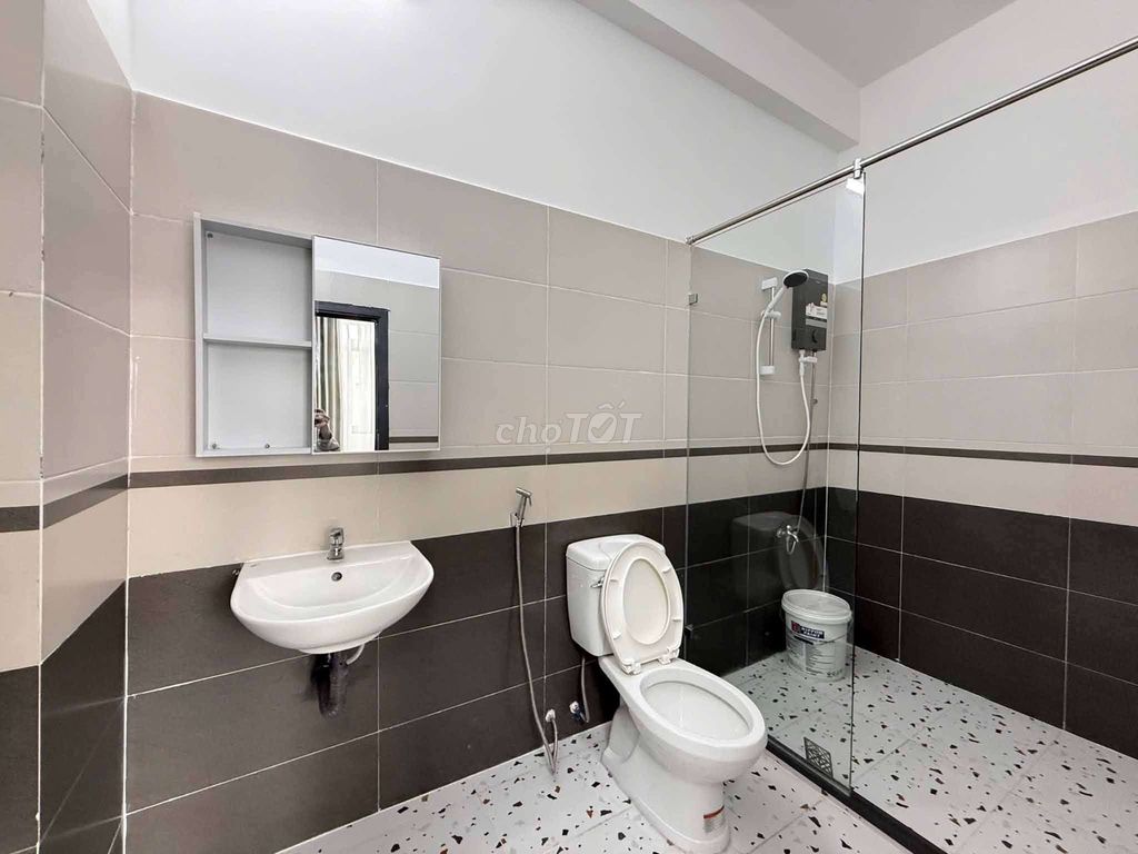Rent a big balcony bedroom, Nguyễn Thị Định, District 2.