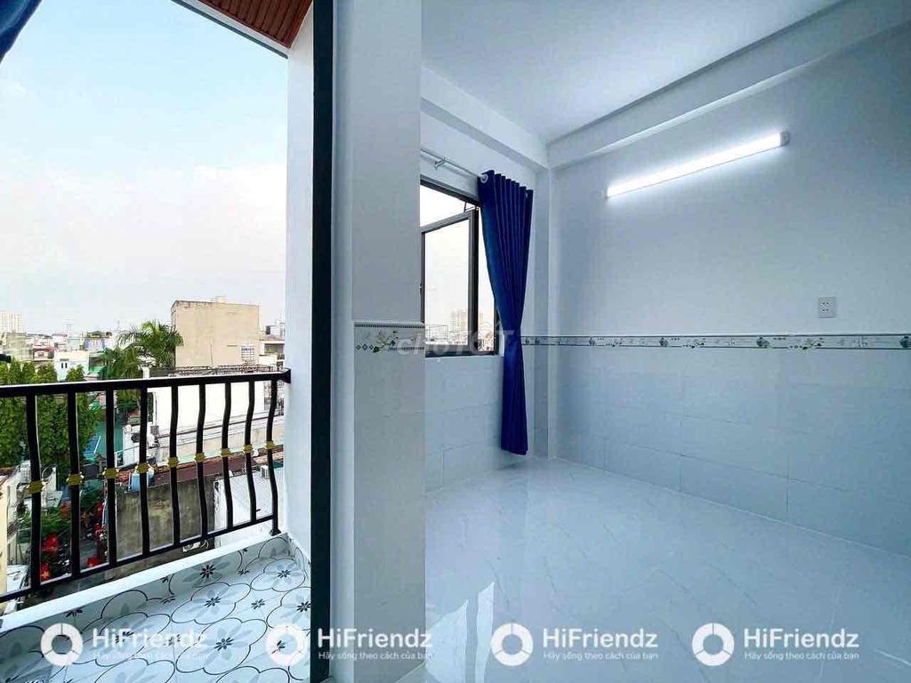 The wide, open, cool mini-bar apartment with elevators.