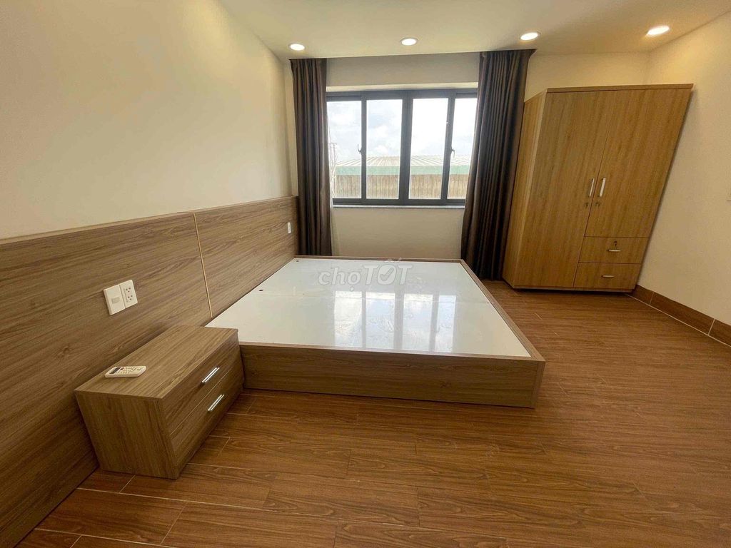 Renting apartment-- Jamona Home Resort, square.