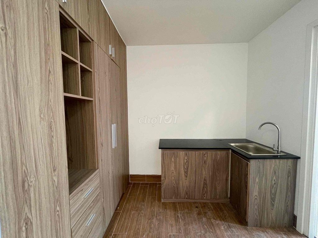 Renting apartment-- Jamona Home Resort, square.