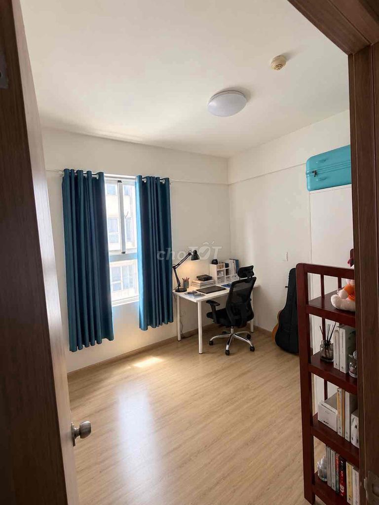 The owner rented the corner of Citisoho - full interior
