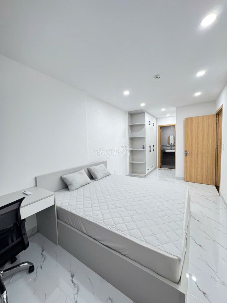 Rent the house of the considering two bedrooms. Two toilets. Just take your suitcase and stay.