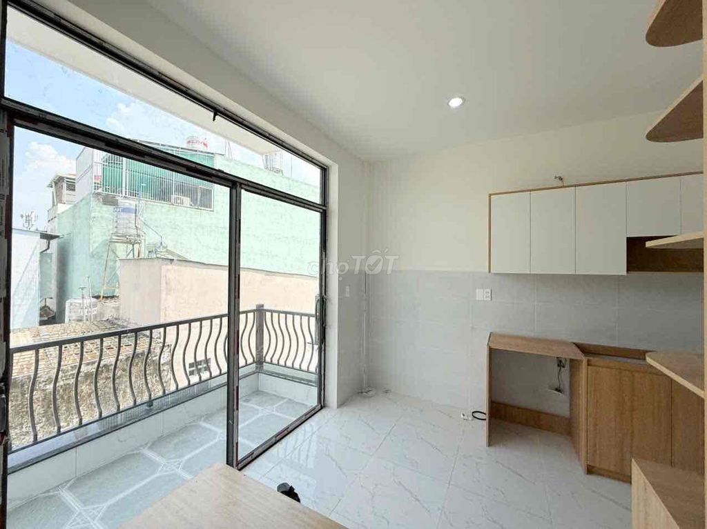 The new balconies studio is 100% full of furniture right near the commercial university.