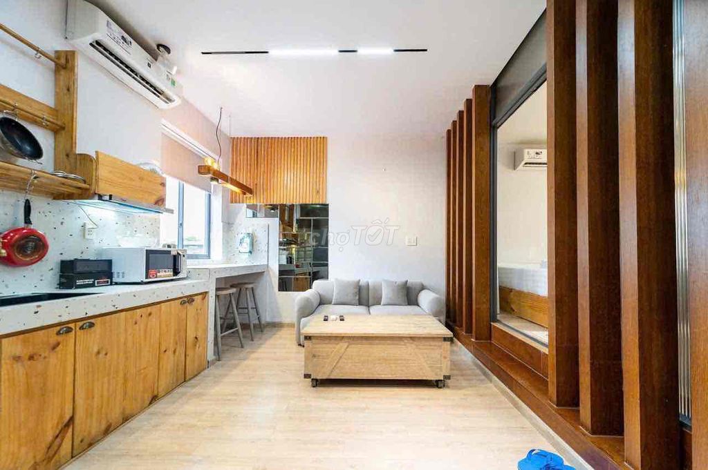 Room one, bedroom, kitchen.