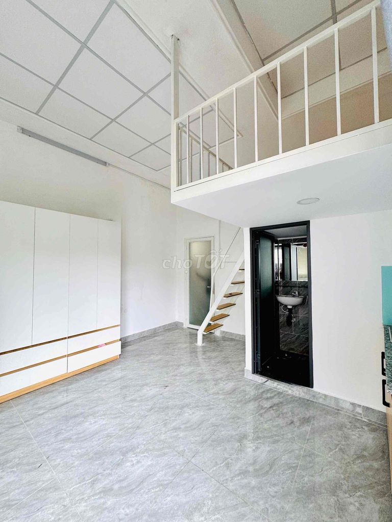 Super-split balcony suites - close to writing.