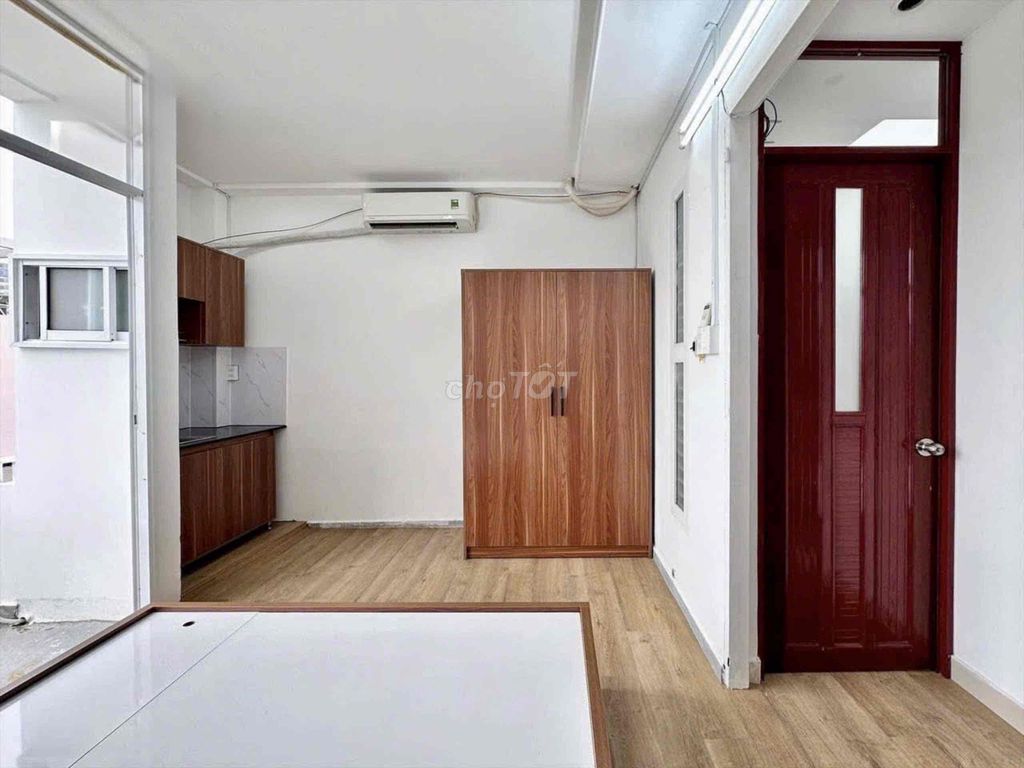 A studio suite full of balconies 10 near the University of Constitution, Lotus