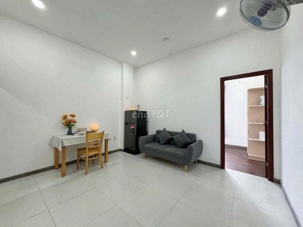 Bancol A Spreeary Bedroom Right Upon Âu Cơ Full