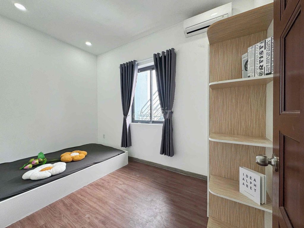 Bancol A Spreeary Bedroom Right Upon Âu Cơ Full