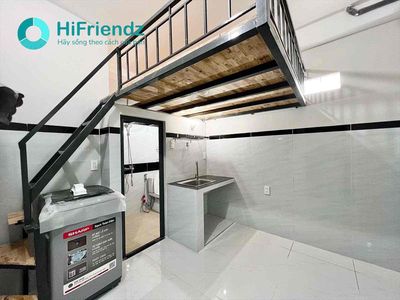 The motel has a full interior of his own washing machine near uth