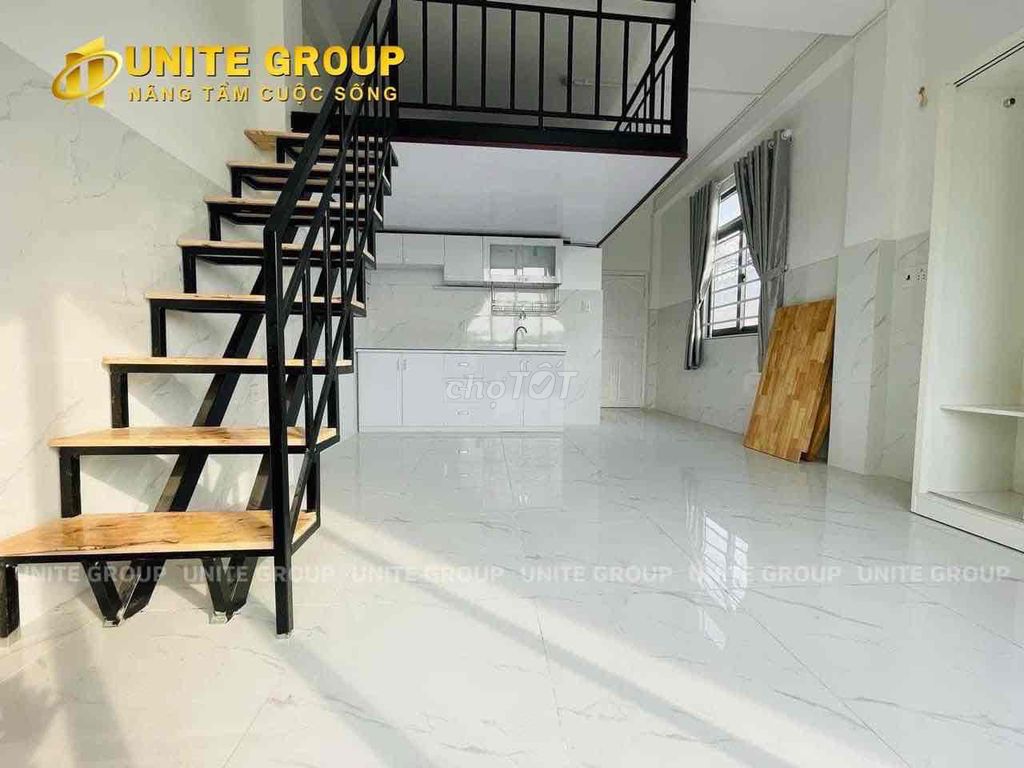 Open the apartment with guards near the airport, the airline academy, K300.