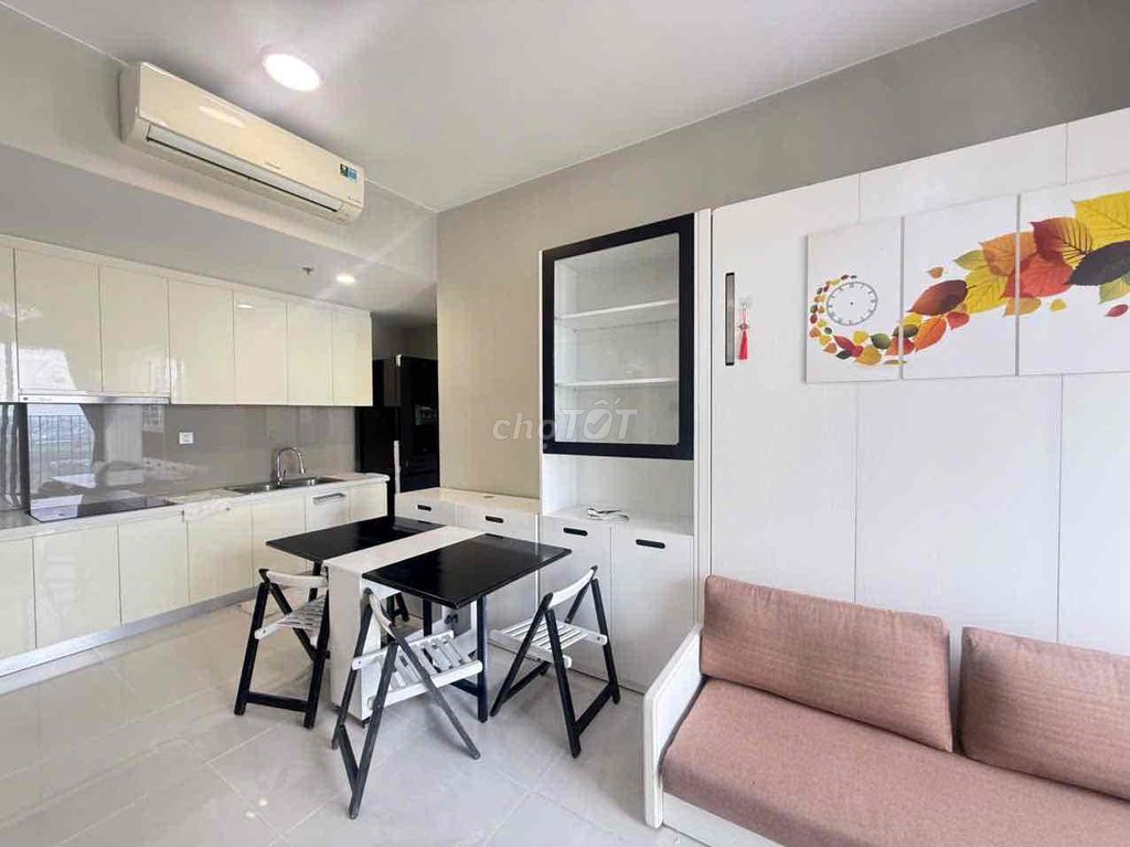 Got two bedrooms available. Two bathrooms ready. Ghost An Phú is at 24 million.