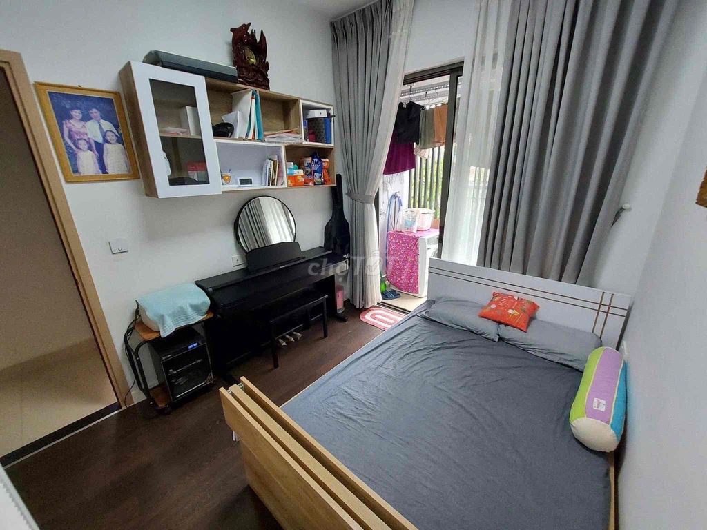 Rent Botanica Premier apartment 3 bedroom 2 1 .2 bathrooms near the park
