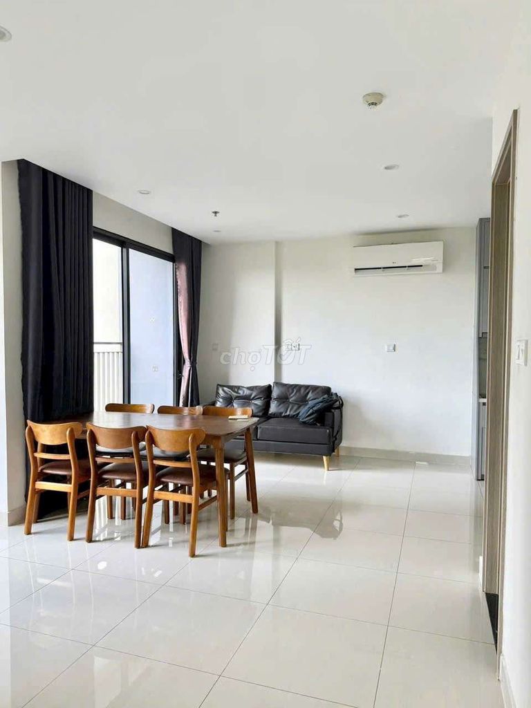 Rent two bedrooms plus 8 million. Vinhomes Grand Park.