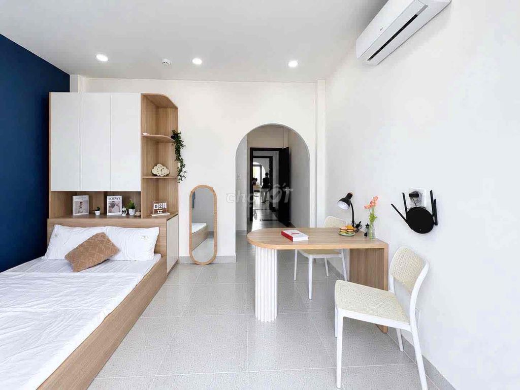 A super wide bedroom right here in Vườn Lài, Iron Bridge, Thai Mountain