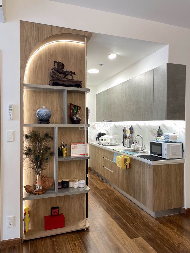 Rent two full bedrooms, rent nine million in Akari City.