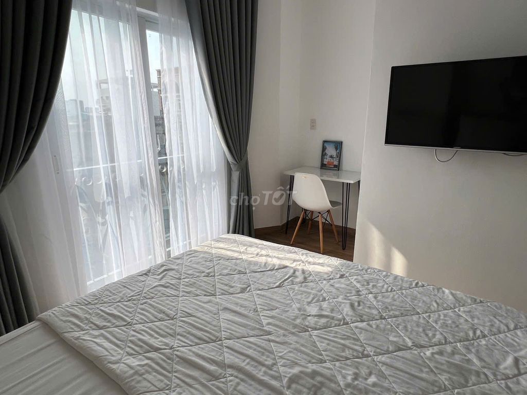Rent a bathroom, take out the balcony, lift the elevator in the center of the 1st district.