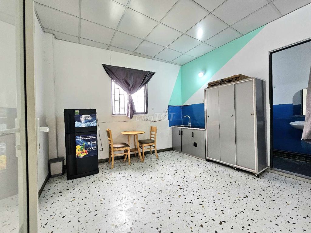 Rent a bedroom - near the Qq170 - full NFL