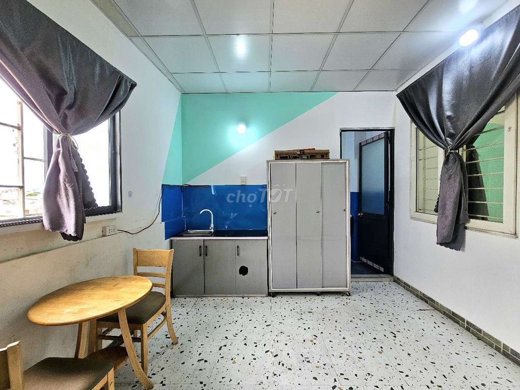 Rent a bedroom - near the Qq170 - full NFL