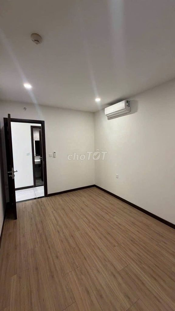 The Splendor apartment. Nguyễn Văn Dung. Gò Vấp. 65 meters two bedrooms. ntcb. Nine million.