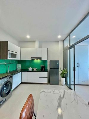 Rent a new Hxt 134 Thành Thái-712, District 10 area 5.5 x16 meters ground 3 L 5 p 4 toilets