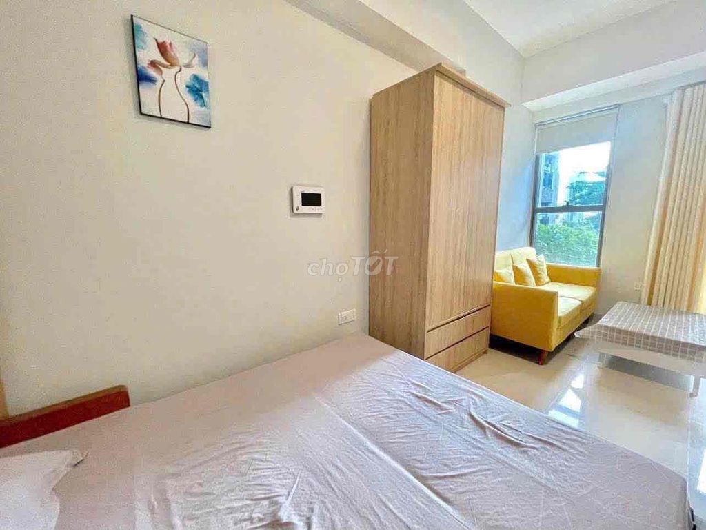 Rent a Botanica Premier apartment room in a bathroom. Near tsn airport