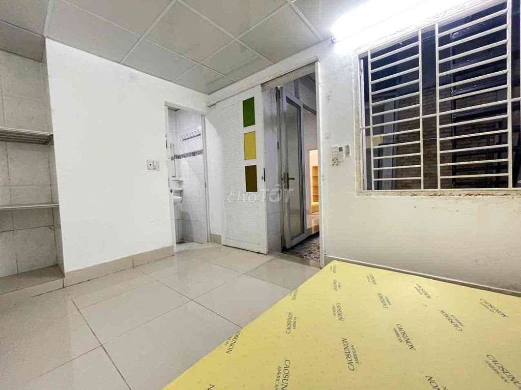 Three bedrooms. Three bathrooms. 80 meters.