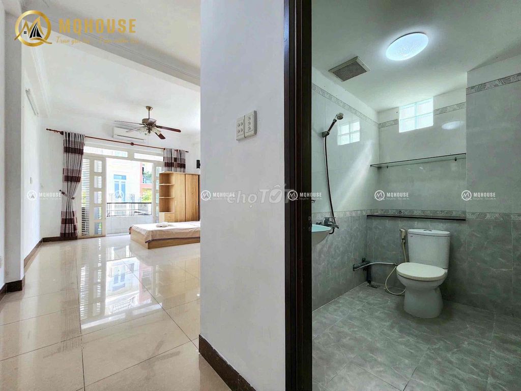 Room 40 meters 2 balcony - full interior-one.