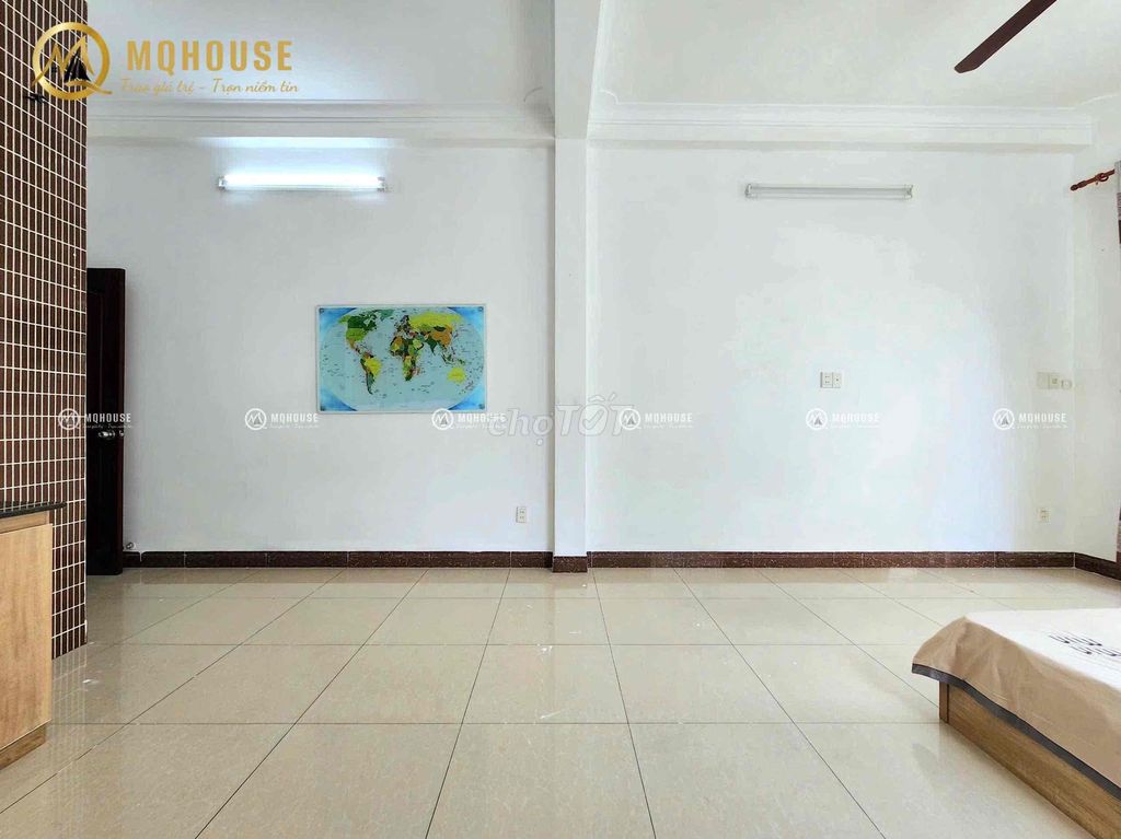 Room 40 meters 2 balcony - full interior-one.